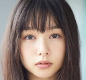 桜井日奈子は目が不自然だけど整形で顔変わった？アイプチが原因か高校時代の画像と比較！