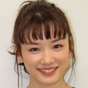 永野芽郁は顔かわいいがなぜか鼻が気になる…子役時代のちびまる子ちゃんや高校の画像と比較！